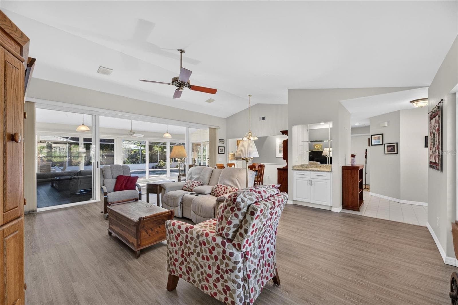 Single Family Residence at 5713 GARDEN LAKES MAJESTIC, BRADENTON, photo 10 of 100