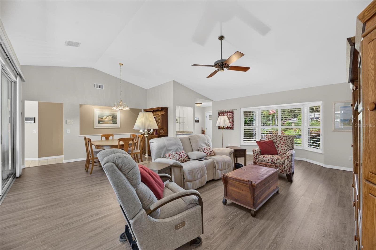 Single Family Residence at 5713 GARDEN LAKES MAJESTIC, BRADENTON, photo 11 of 100