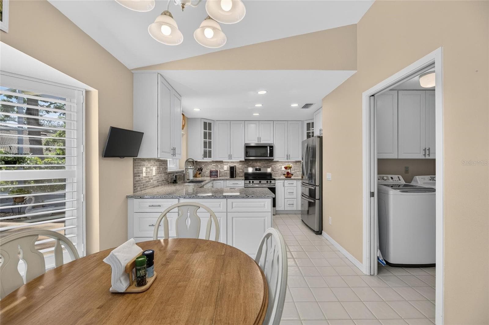 Single Family Residence at 5713 GARDEN LAKES MAJESTIC, BRADENTON, photo 19 of 100