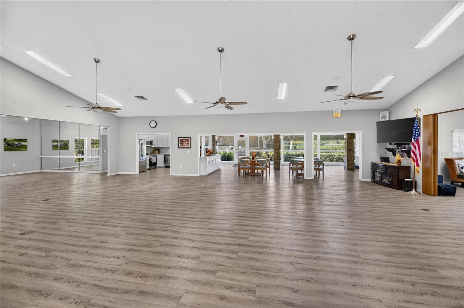 Single Family Residence at 5713 GARDEN LAKES MAJESTIC, BRADENTON, photo 54 of 100