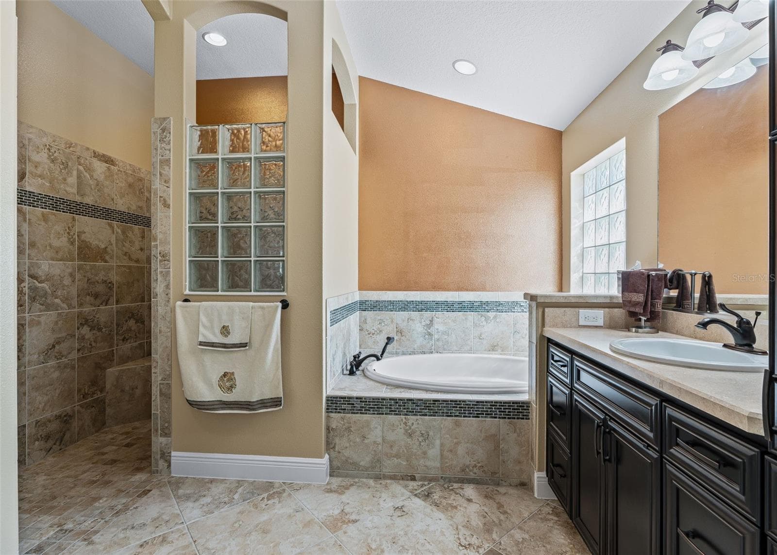 Single Family Residence at 3188 ABANA PATH, THE VILLAGES, photo 27 of 49
