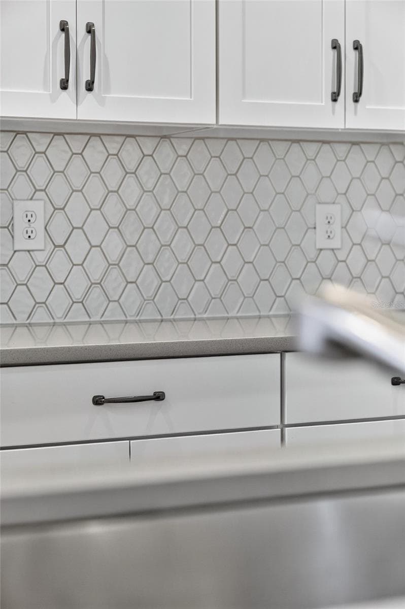 Quartz Counter Top - 2960 ANGELONIA THORN WAY, CLERMONT