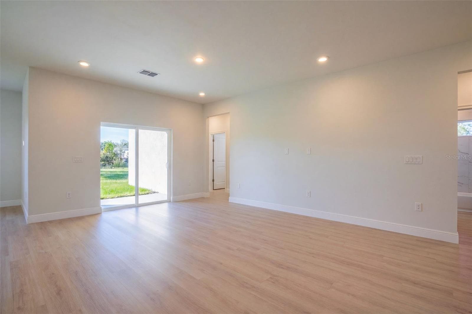 Single Family Residence at 2570 SW 156TH LANE RD, OCALA, photo 3 of 19