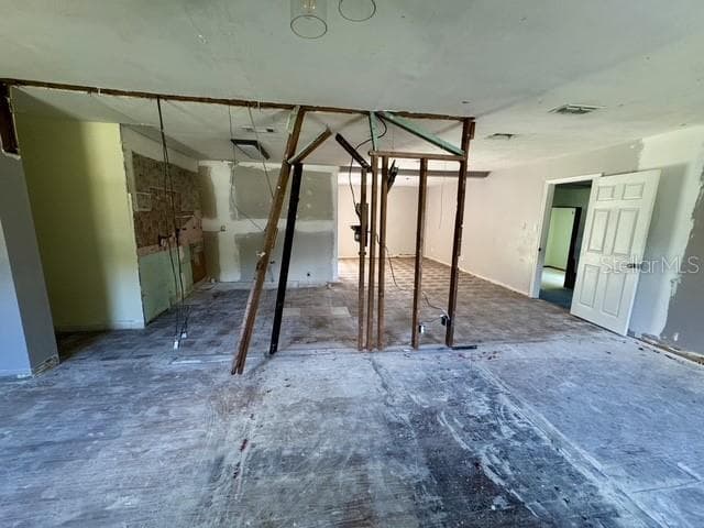 Single Family Residence at 5841 BOGGS FORD RD, PORT ORANGE, photo 2 of 20