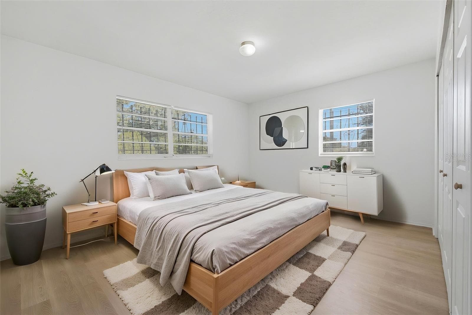 Virtually staged - 3010 EMERSON AVE S, ST PETERSBURG