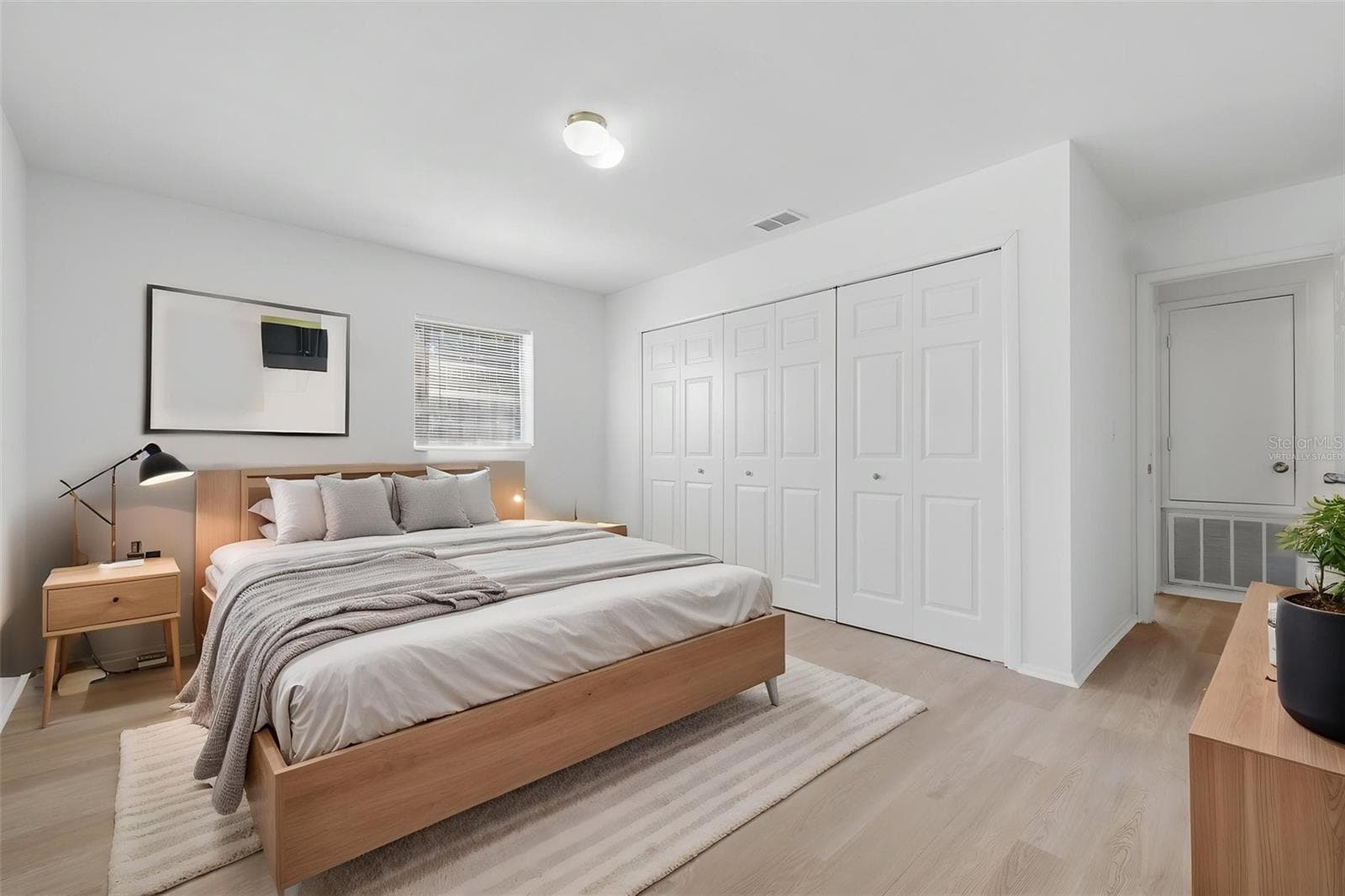 Virtually staged - 3010 EMERSON AVE S, ST PETERSBURG