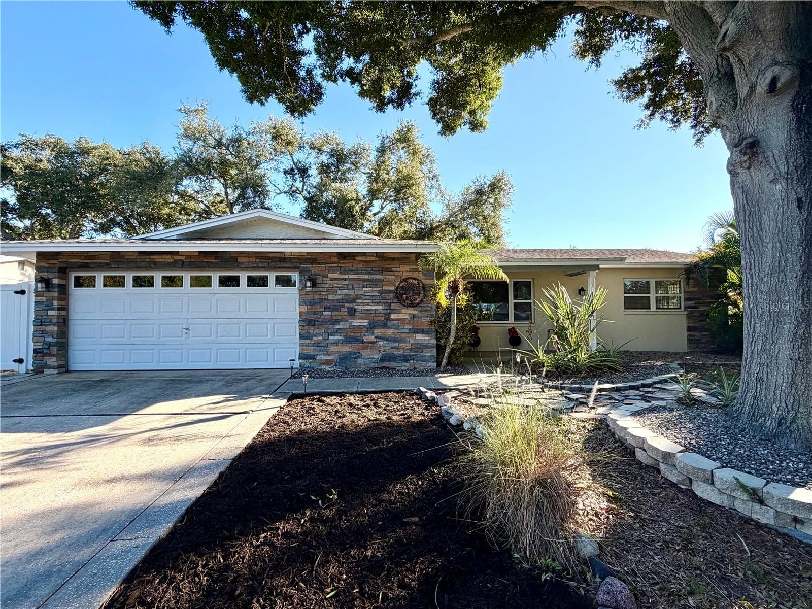 Single Family Residence at 13760 87TH PL, SEMINOLE, photo 3 of 15