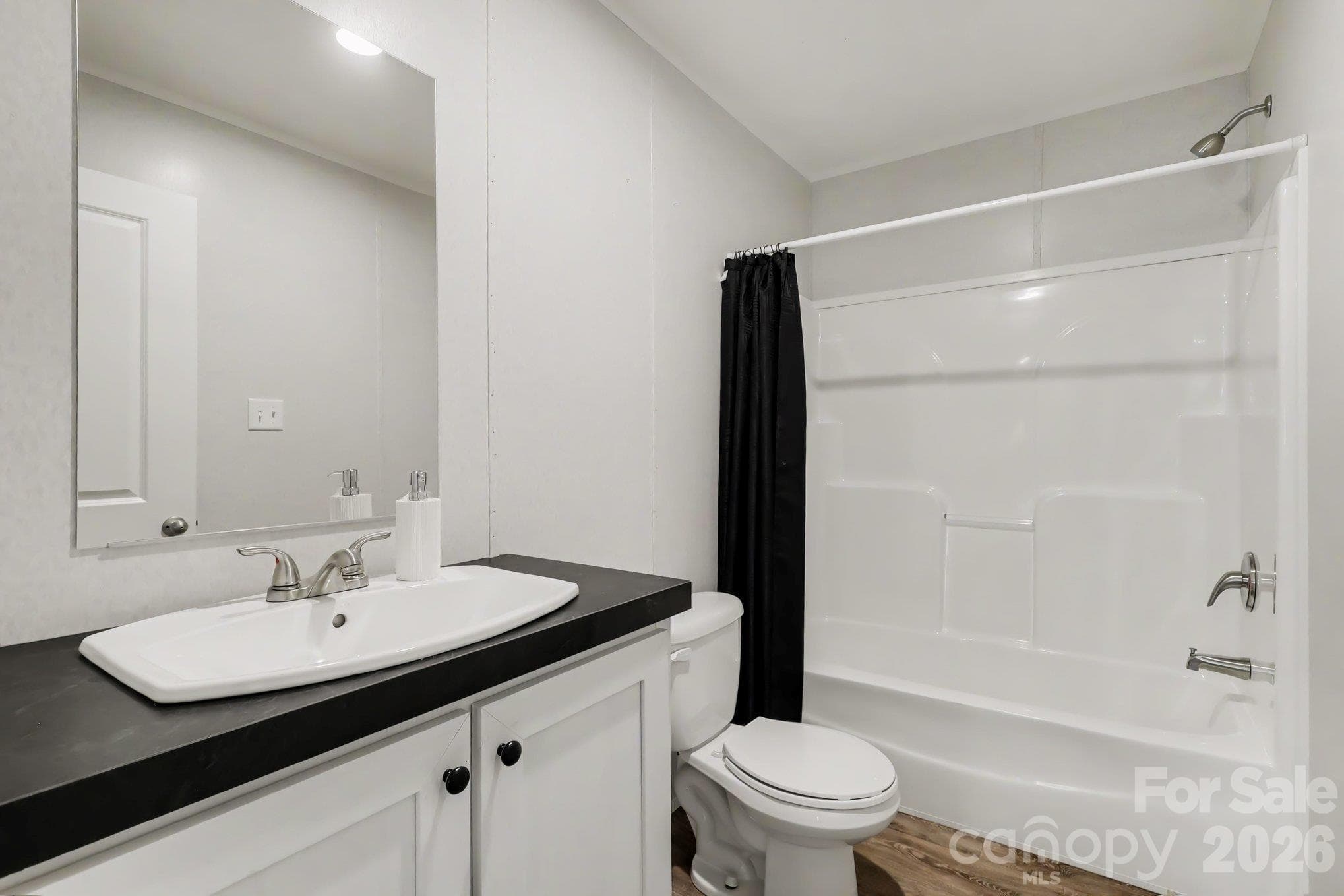 Single Family Residence at 806 Eagleview Lane, Lawndale, photo 19 of 27