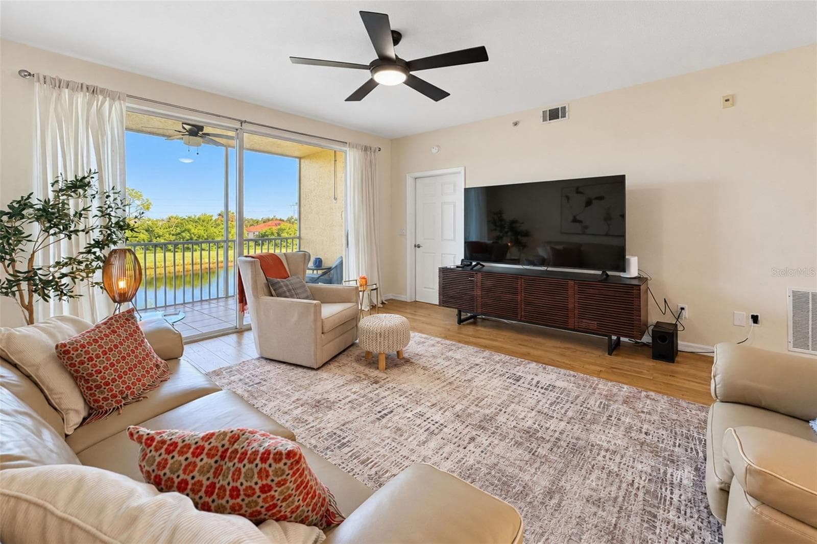 Condominium at 175 KINGS HWY #924, PUNTA GORDA, photo 13 of 35