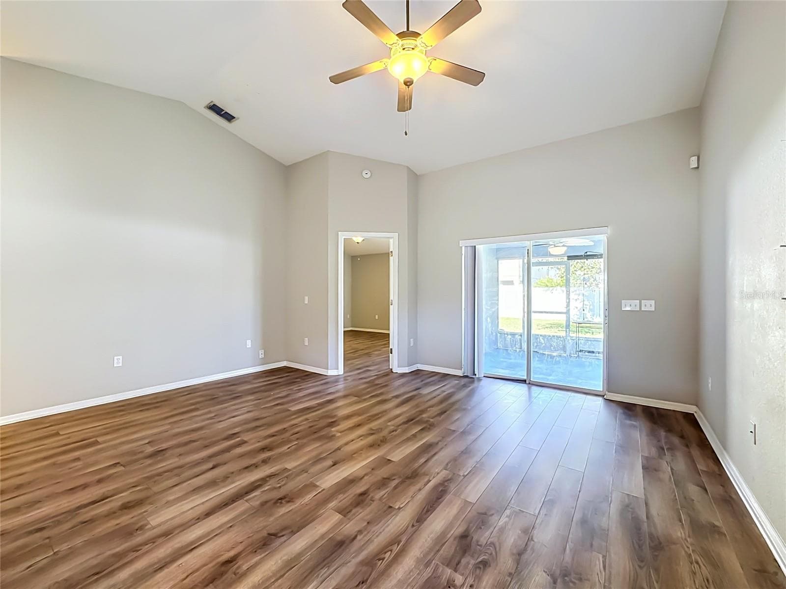 Living Room - 10852 STANDING STONE DR, WIMAUMA