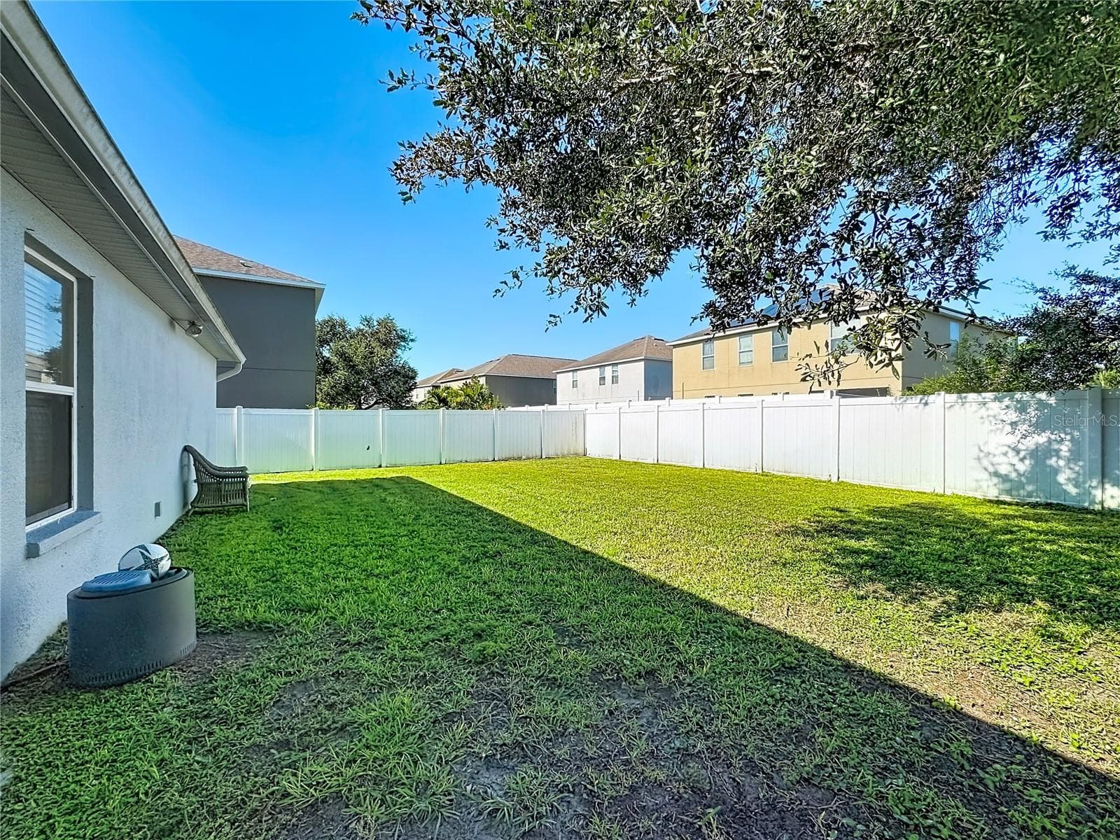 Fenced Yard - 10852 STANDING STONE DR, WIMAUMA