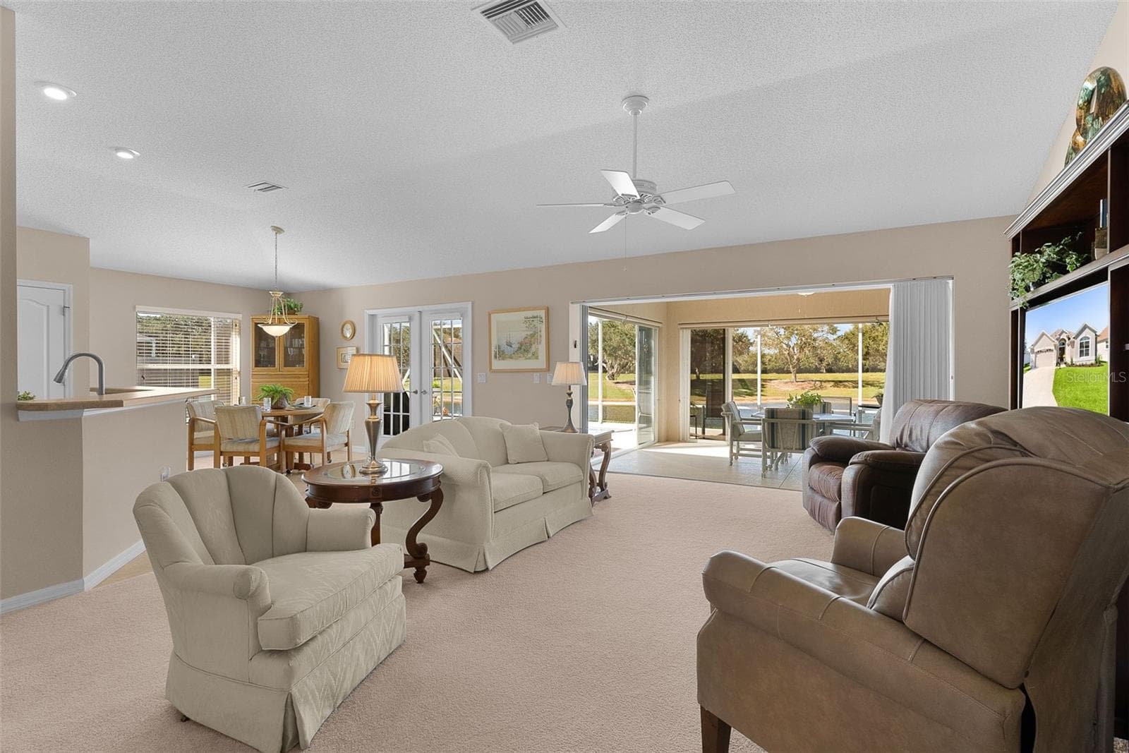 Single Family Residence at 2908 MANOR DOWNS, THE VILLAGES, photo 9 of 59