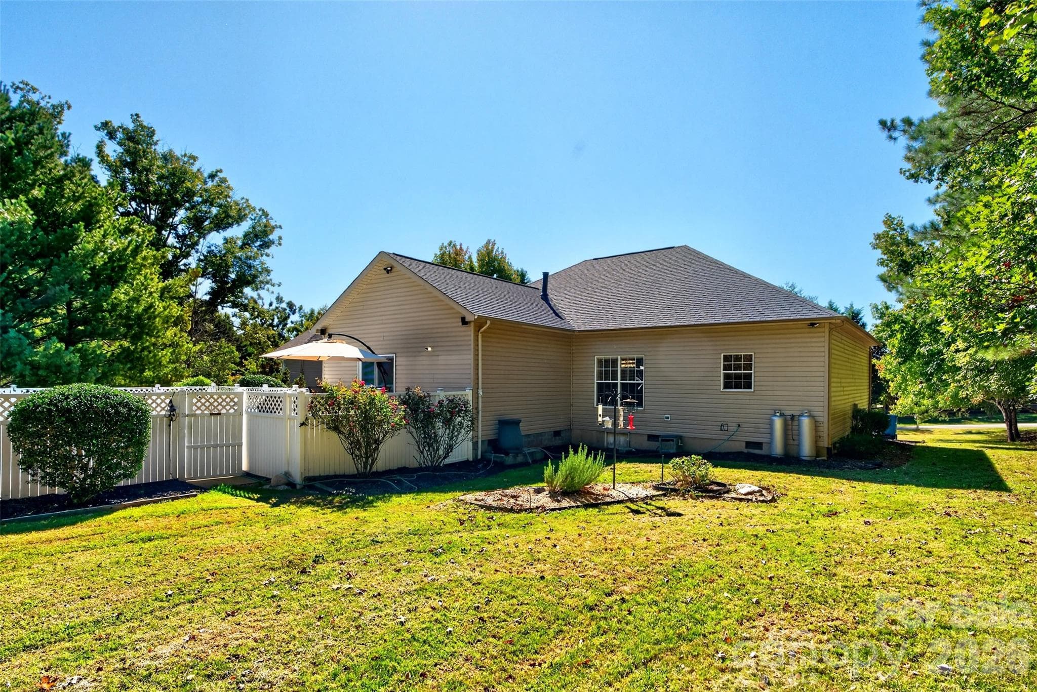 Single Family Residence at 6160 Neptune Drive, Denver, photo 38 of 40