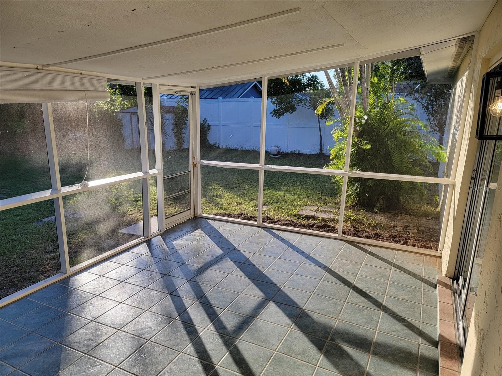 Single Family Residence at 3988 BERKSHIRE DR, SARASOTA, photo 29 of 33