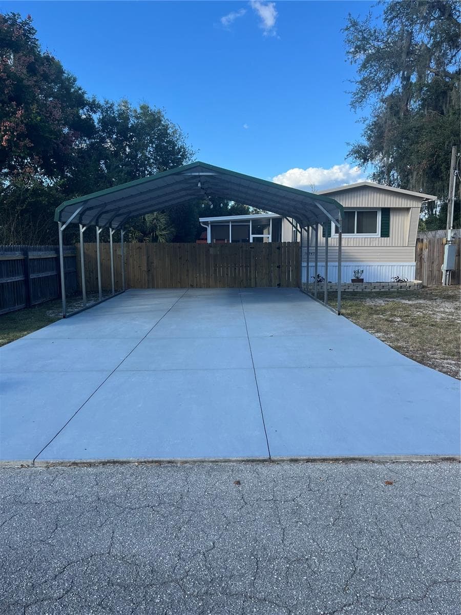 Manufactured Home at 10943 SE 131ST PL, OCKLAWAHA, photo 2 of 33