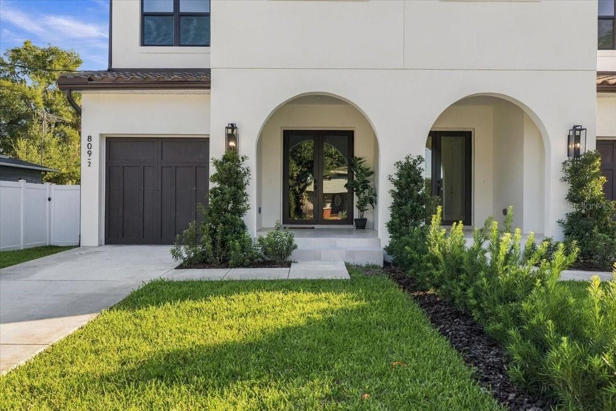 Half Duplex at 809 E LOUISIANA AVE #2, TAMPA, photo 4 of 46