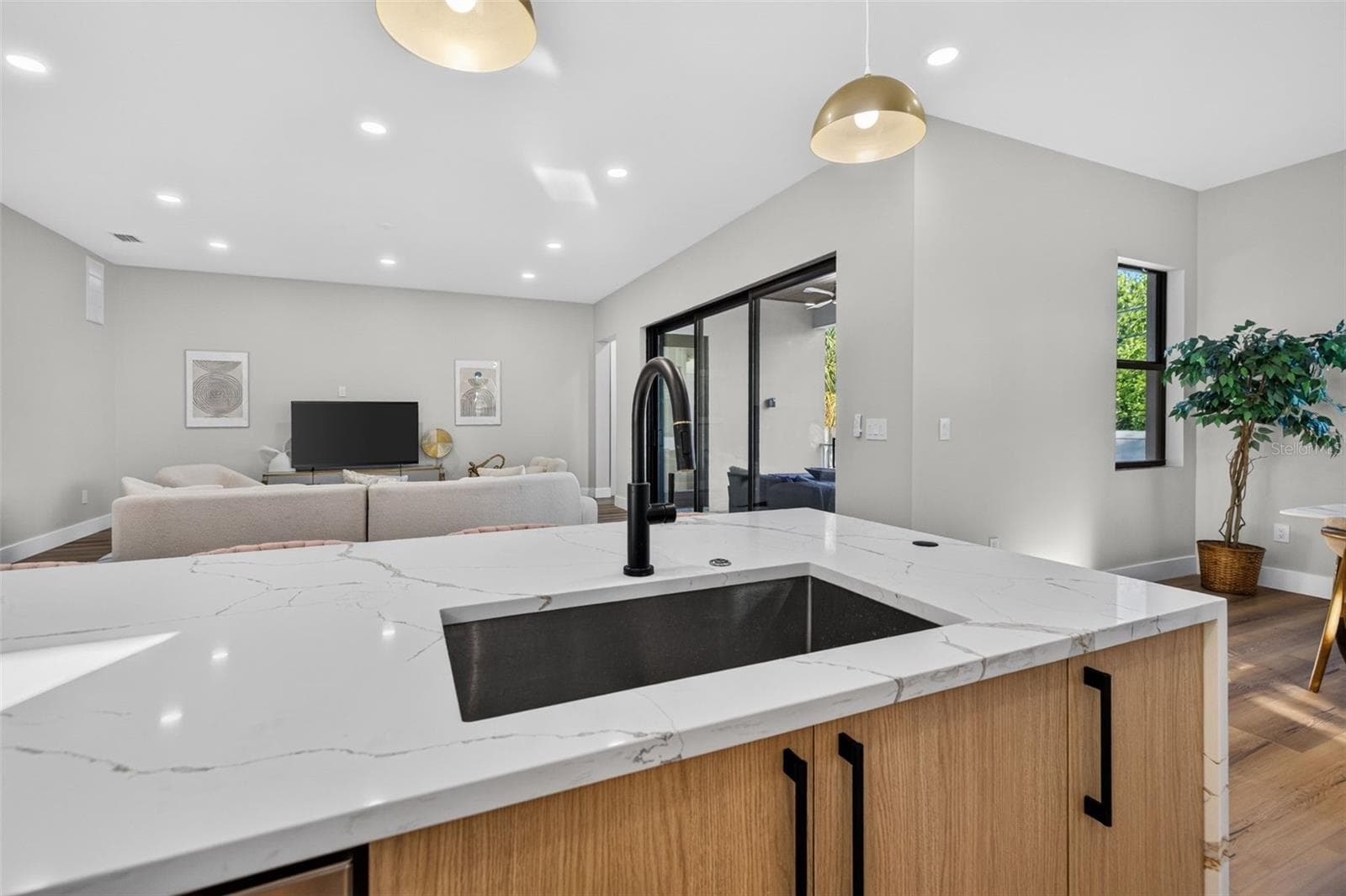 Single Family Residence at 4219 W BAY VIEW AVE, TAMPA, photo 13 of 50