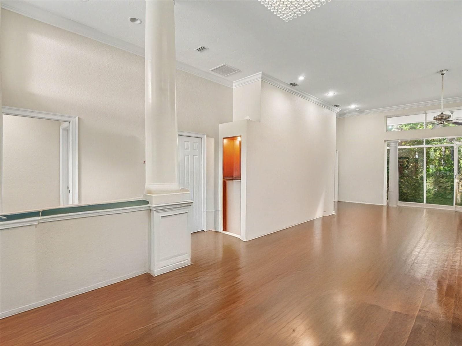 Dining opens to Living Room - 6435 BERKSHIRE PL, UNIVERSITY PARK