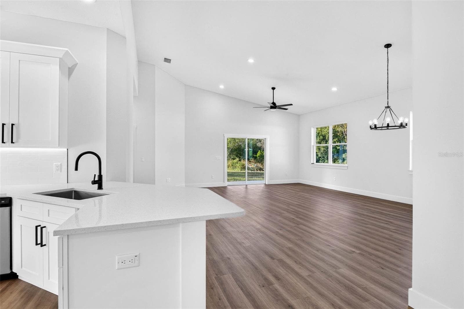 Single Family Residence at 40302 TROTTER LANE, DADE CITY, photo 8 of 65