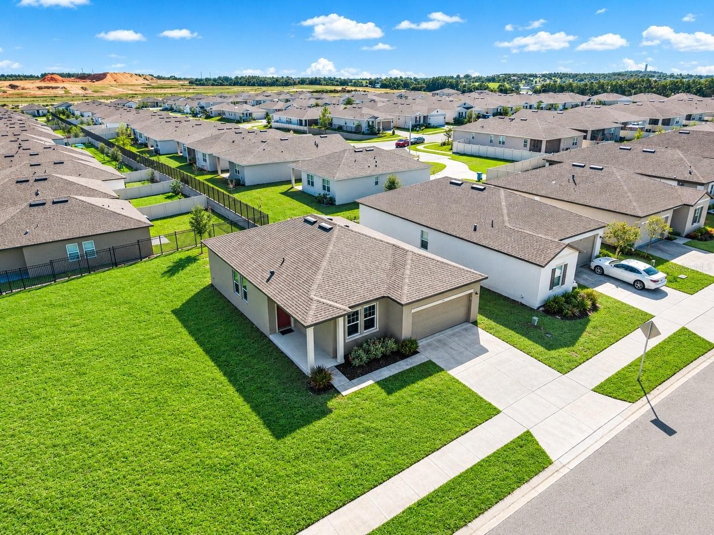 Front aerial view - 417 HENNEPIN LOOP, LAKE WALES