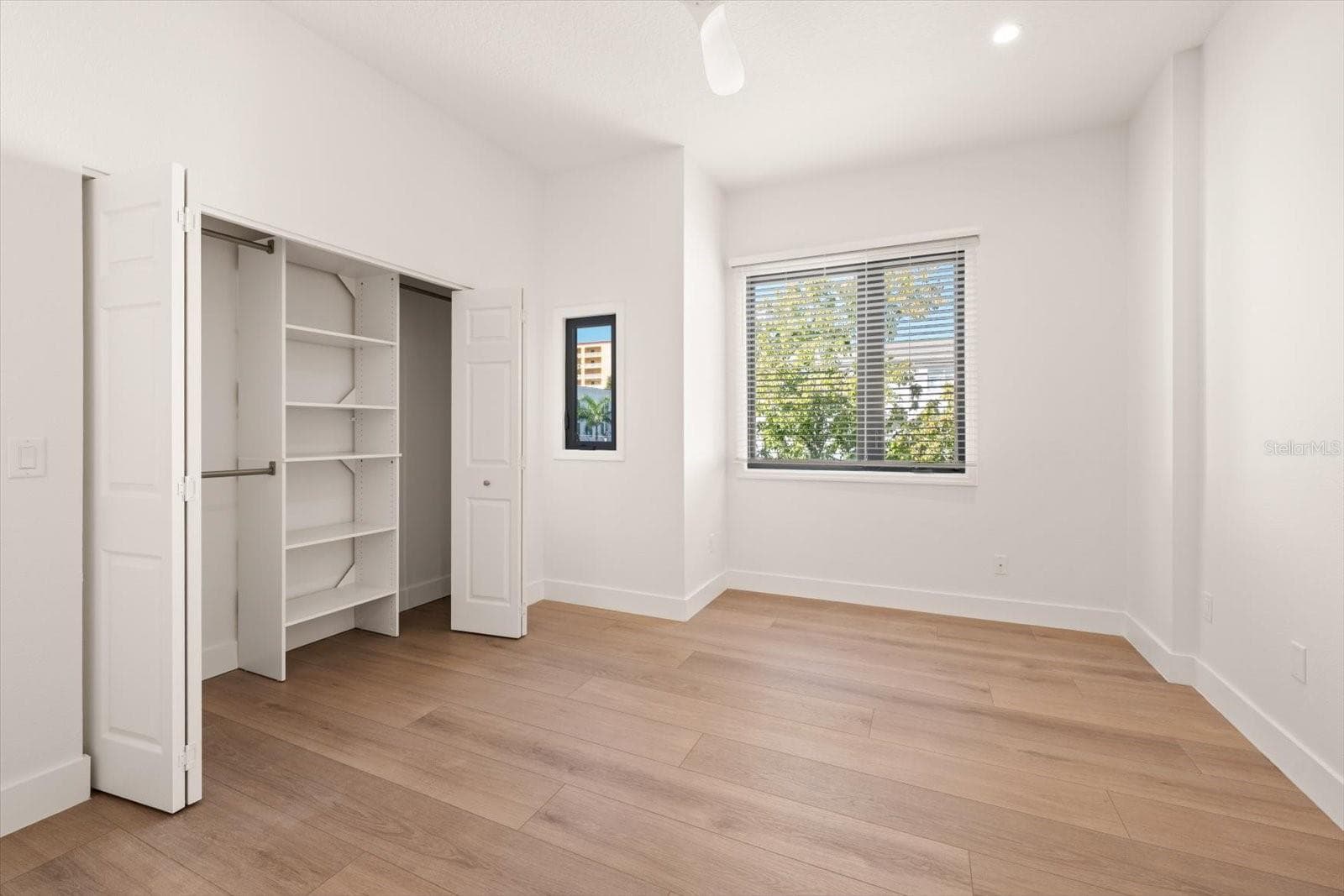 Townhouse at 295 7TH ST S, ST PETERSBURG, photo 27 of 31