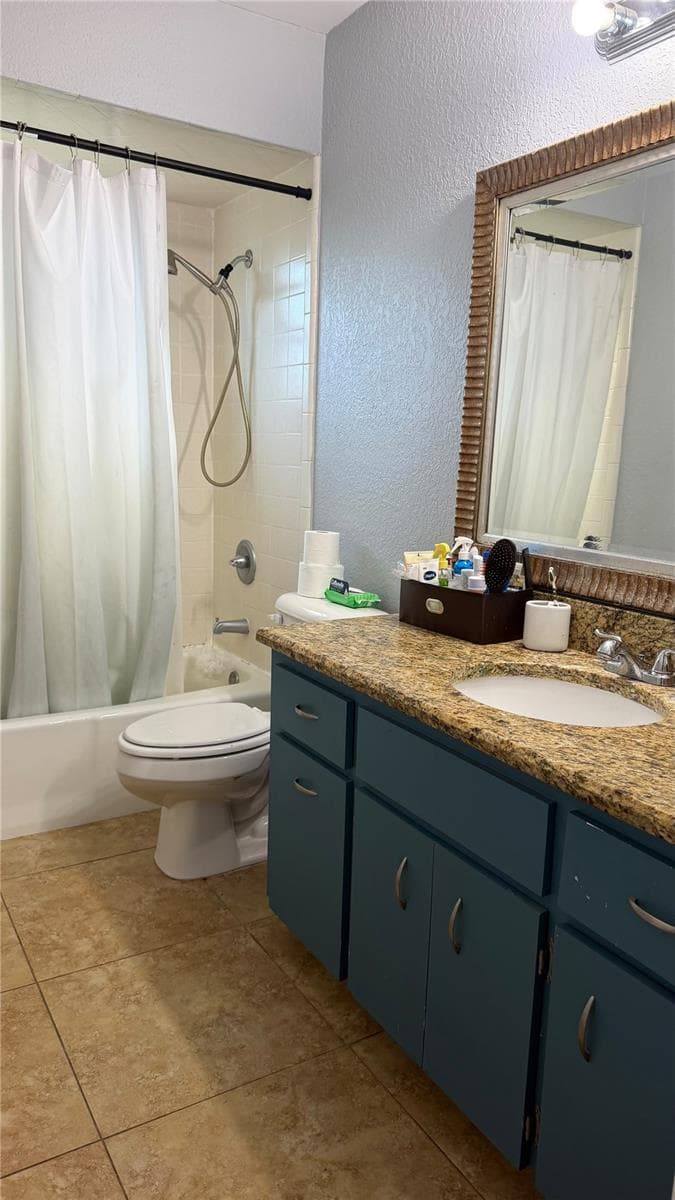 Single Family Residence at 4404 S LAUREL POINTE DR, LAKELAND, photo 19 of 43