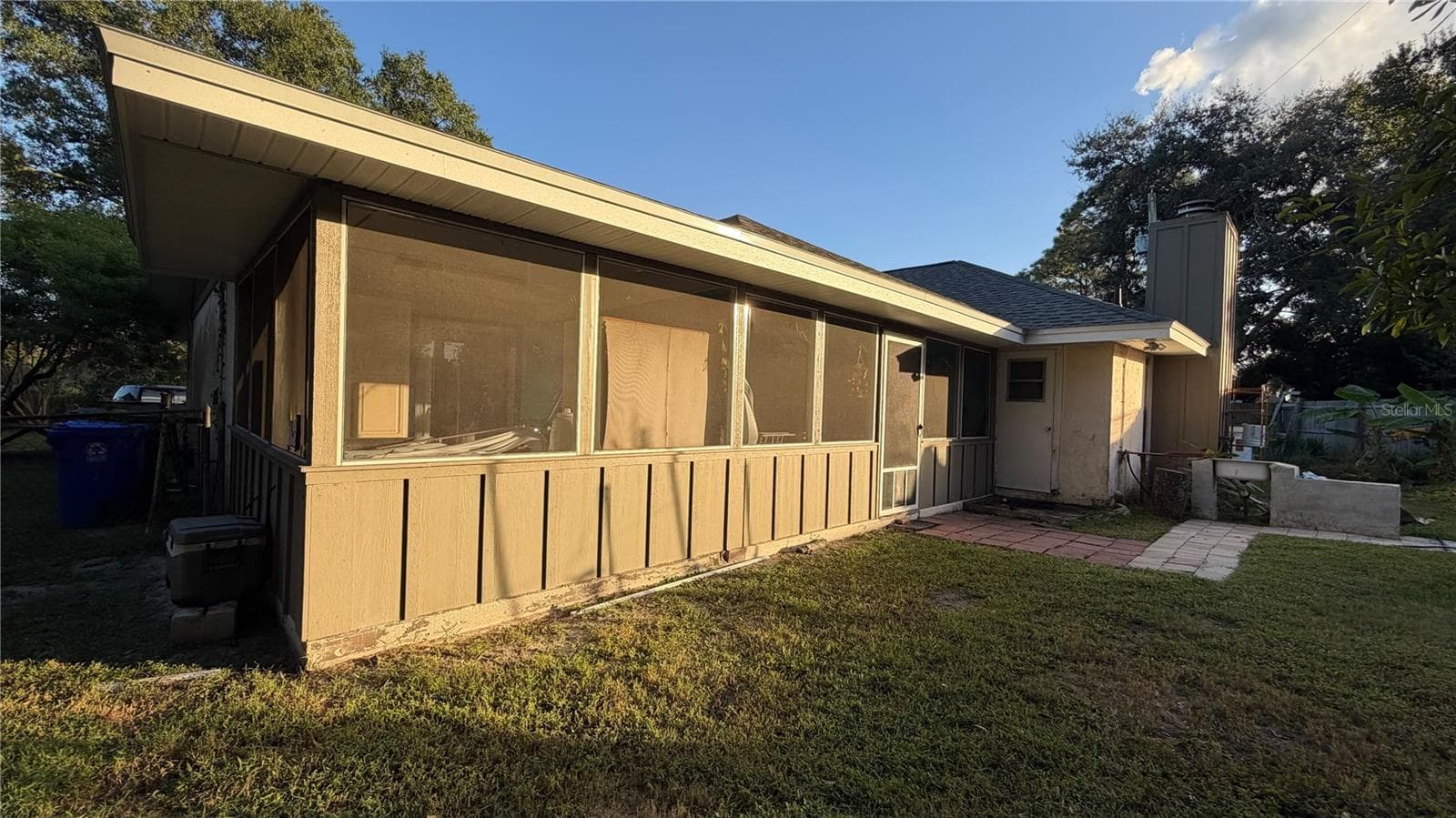 Single Family Residence at 4404 S LAUREL POINTE DR, LAKELAND, photo 34 of 43