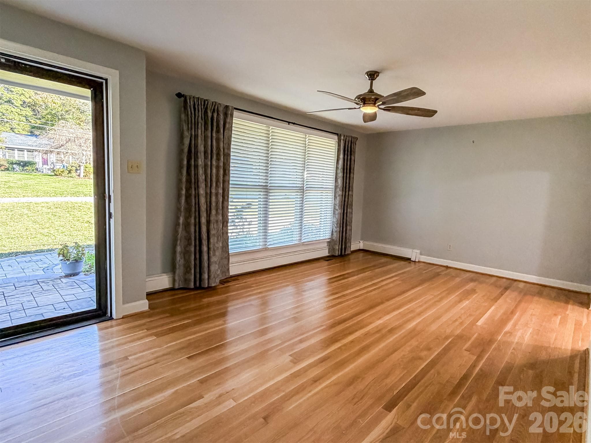 Single Family Residence at 3211 7th Street Drive NE, Hickory, photo 7 of 48
