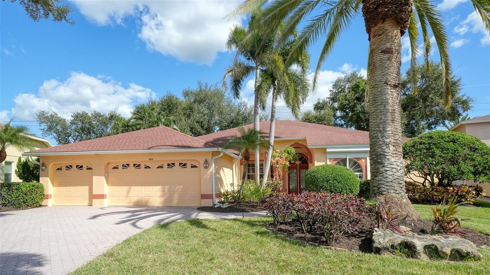 Single Family Residence at 9488 HAWKSMOOR LN, SARASOTA, photo 4 of 33