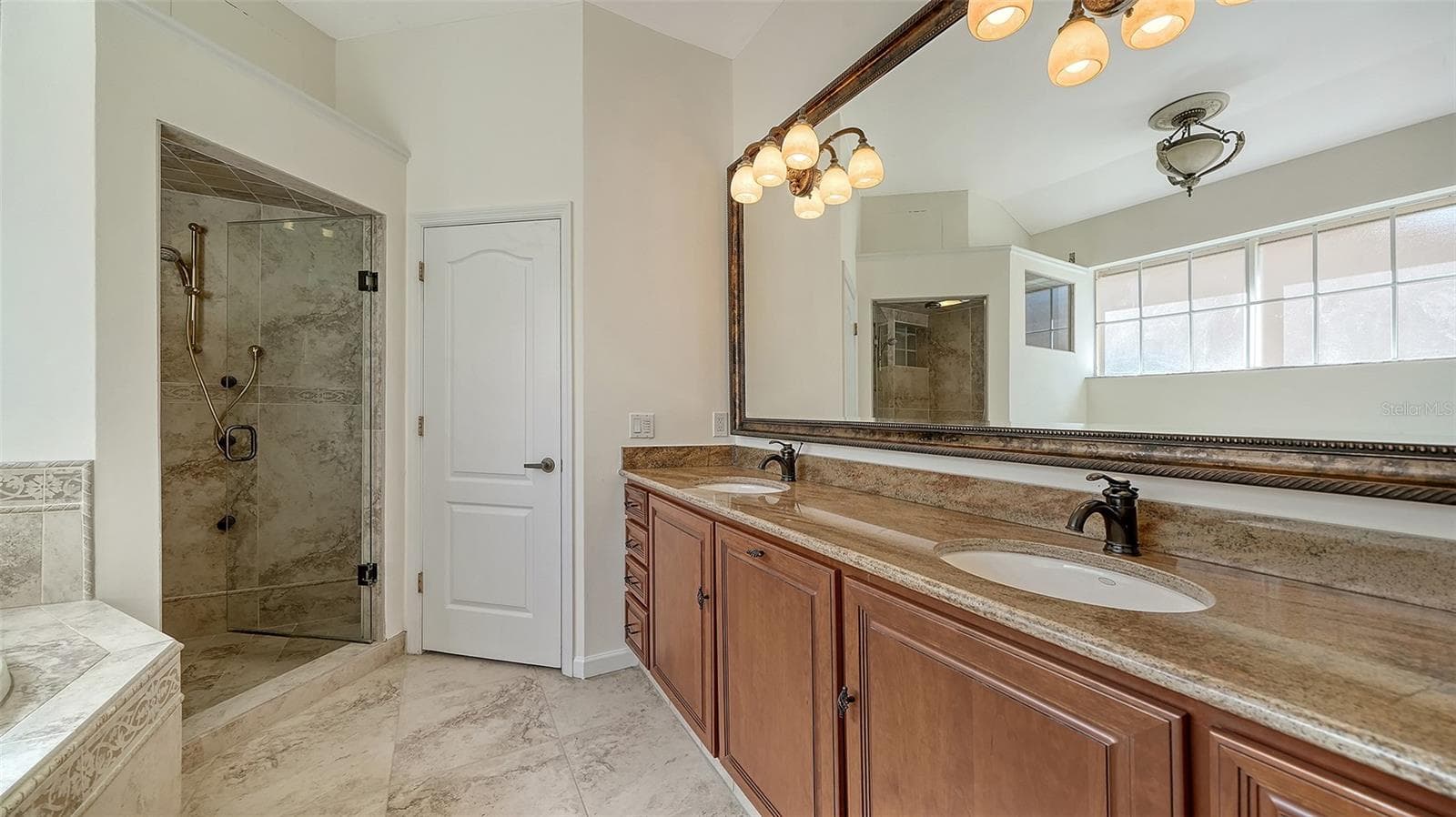 Single Family Residence at 9488 HAWKSMOOR LN, SARASOTA, photo 20 of 33