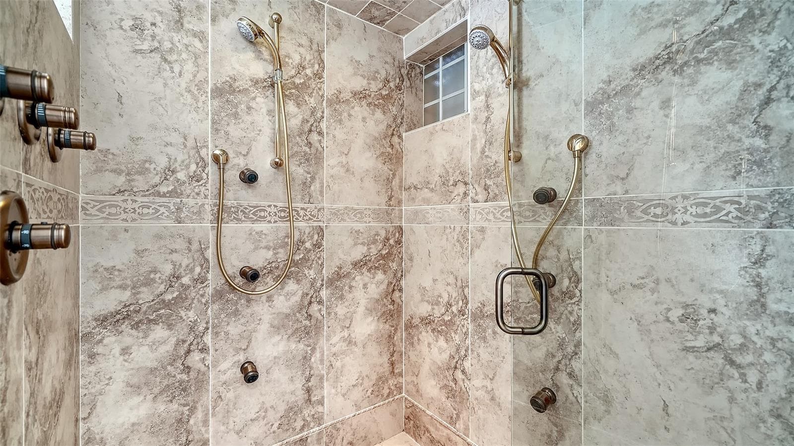 Single Family Residence at 9488 HAWKSMOOR LN, SARASOTA, photo 22 of 33