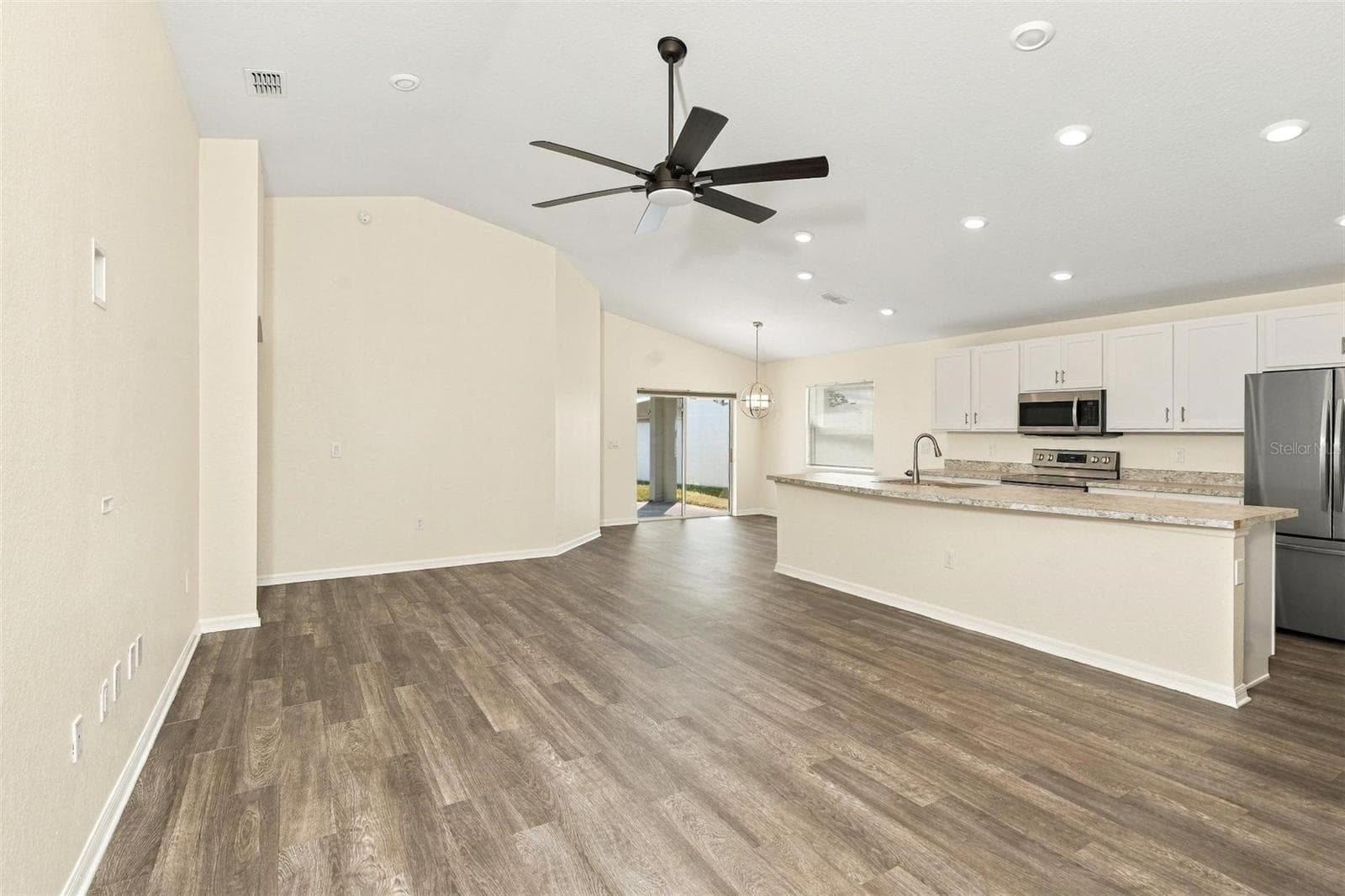 Single Family Residence at 2021 HARVEST LANDING CIR, LAKELAND, photo 5 of 30
