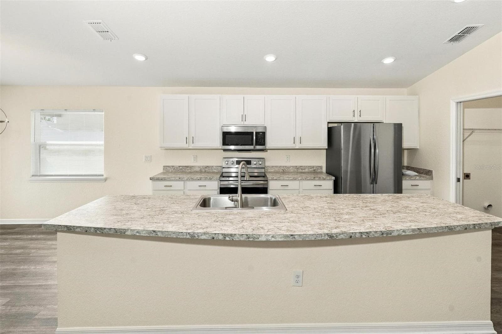 Single Family Residence at 2021 HARVEST LANDING CIR, LAKELAND, photo 6 of 30