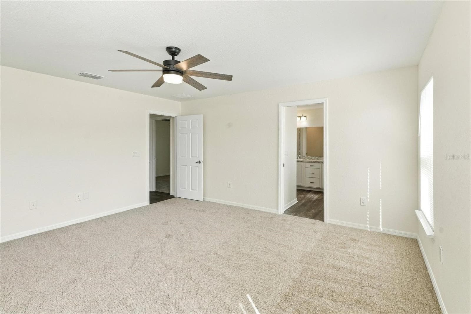 Single Family Residence at 2021 HARVEST LANDING CIR, LAKELAND, photo 11 of 30