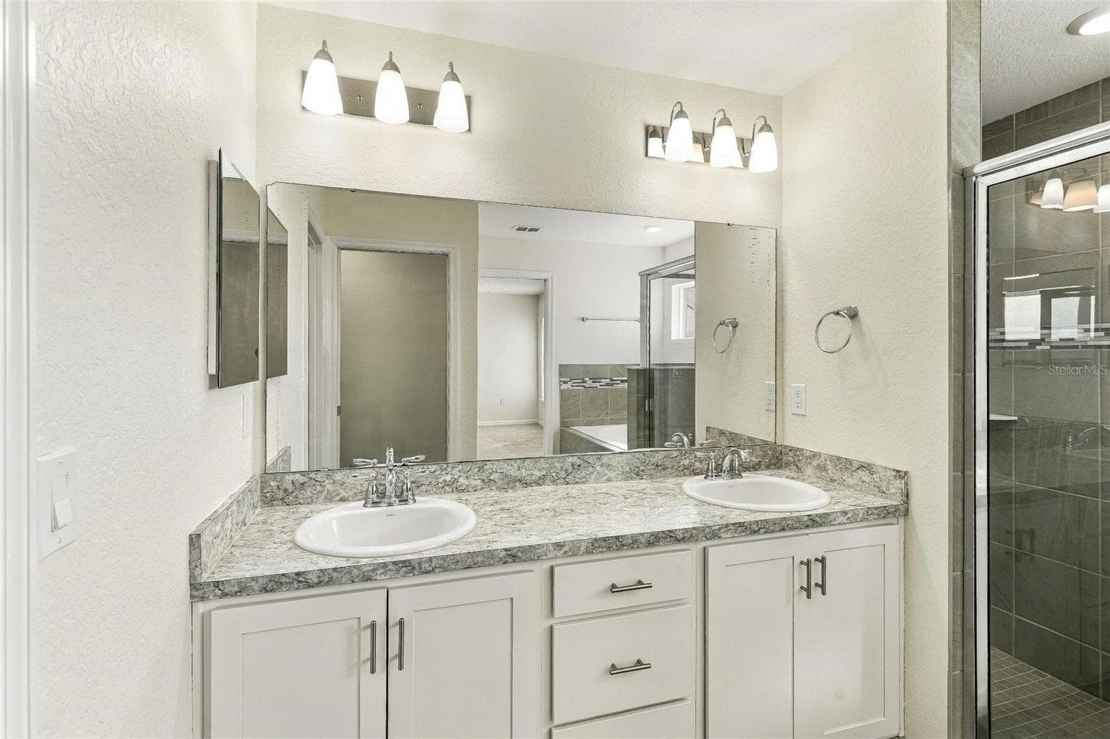 Single Family Residence at 2021 HARVEST LANDING CIR, LAKELAND, photo 26 of 30