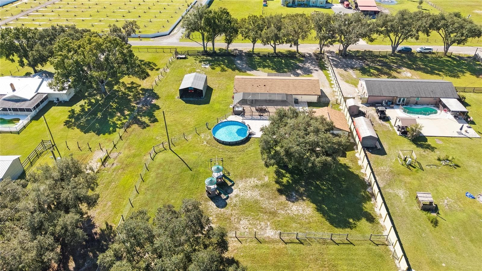 Single Family Residence at 310 MOCCASIN HOLLOW RD, LITHIA, photo 43 of 48