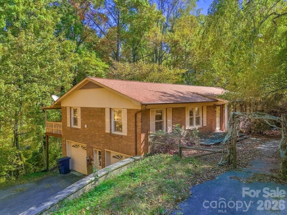 252 Foxhunt Lane