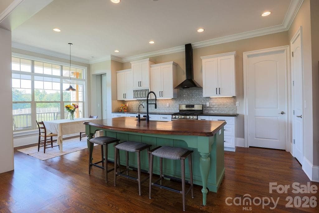 Single Family Residence at 7996 Malibu Pointe Lane, Denver, photo 18 of 42