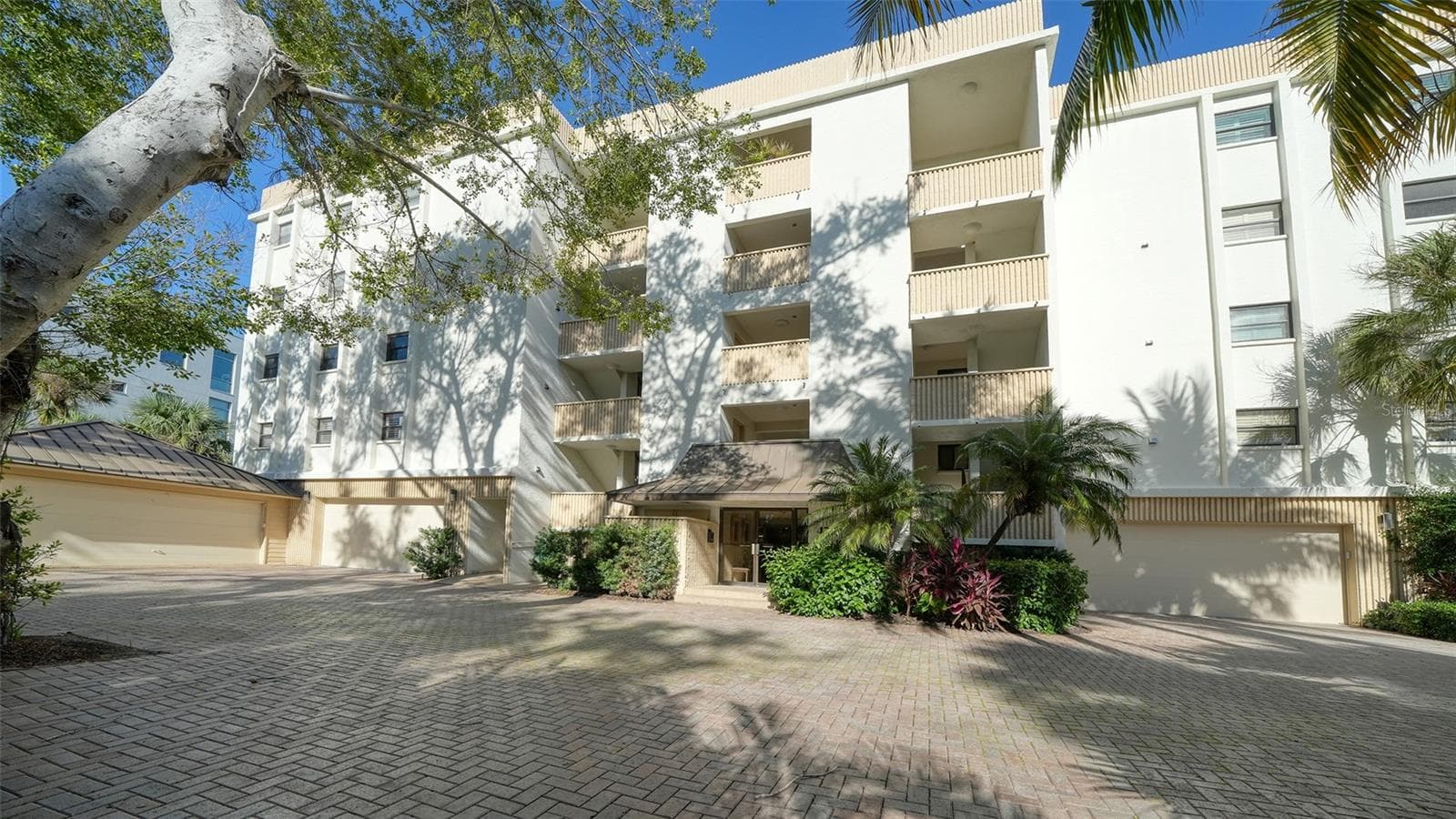 Condominium at 4712 OCEAN BLVD #W5, SARASOTA, photo 4 of 71