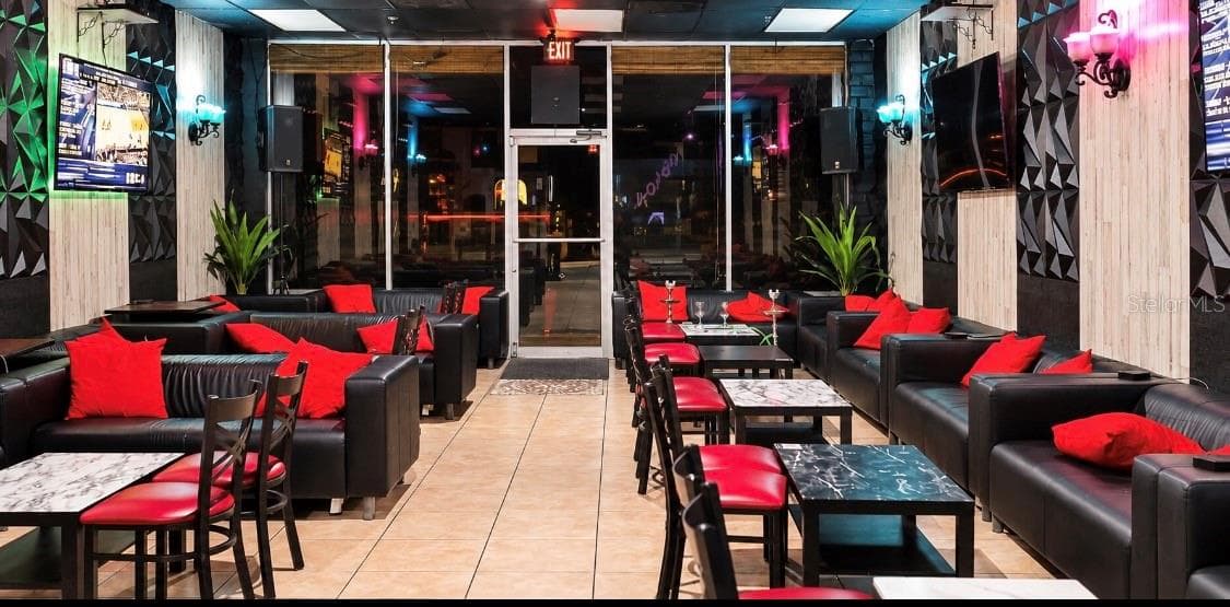 Business at 10038 CROSS CREEK BLVD, TAMPA, photo 2 of 13