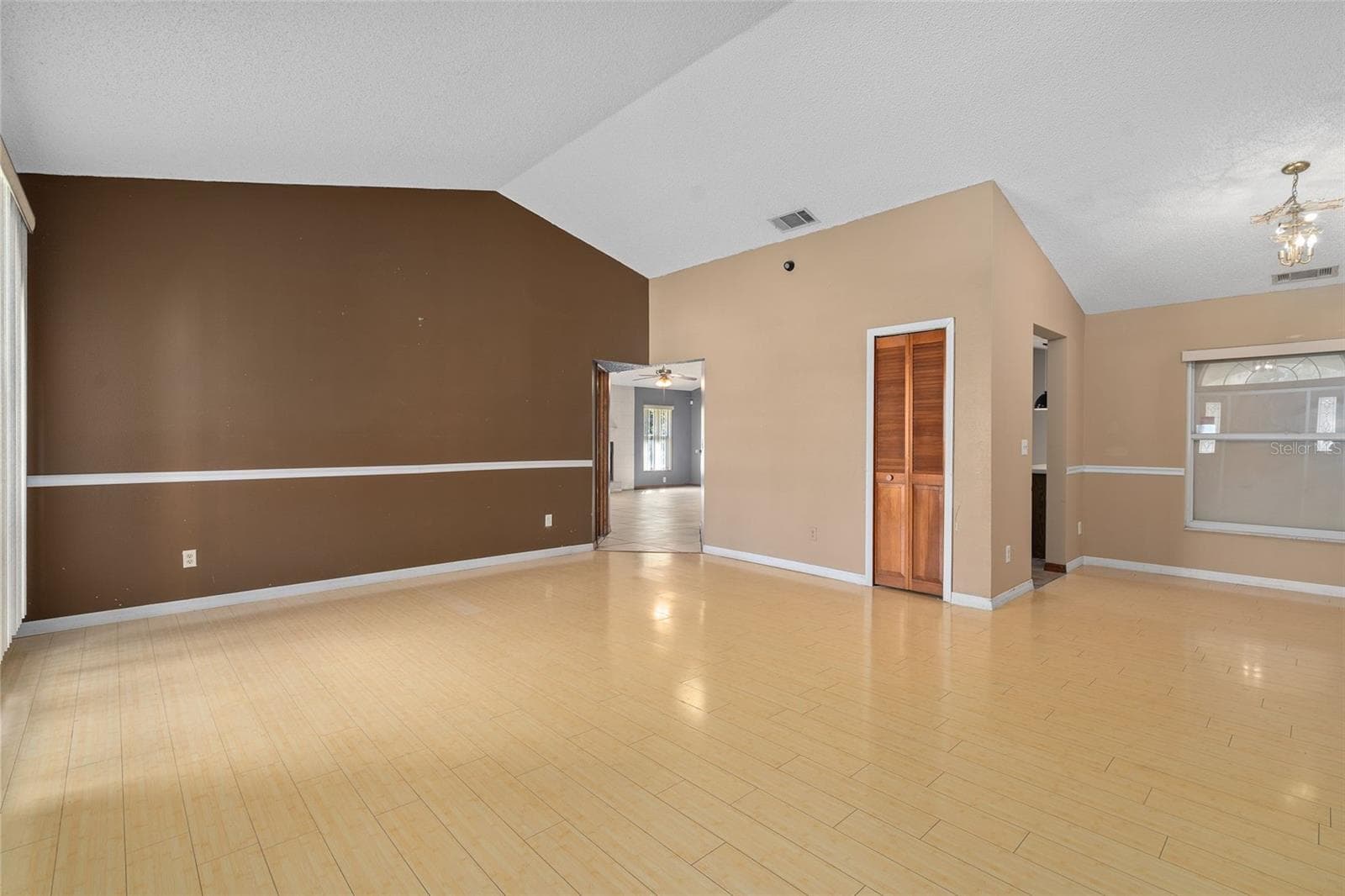 Single Family Residence at 3424 ALISSA CT, ORLANDO, photo 4 of 33