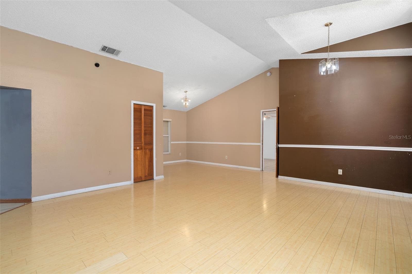 Single Family Residence at 3424 ALISSA CT, ORLANDO, photo 6 of 33