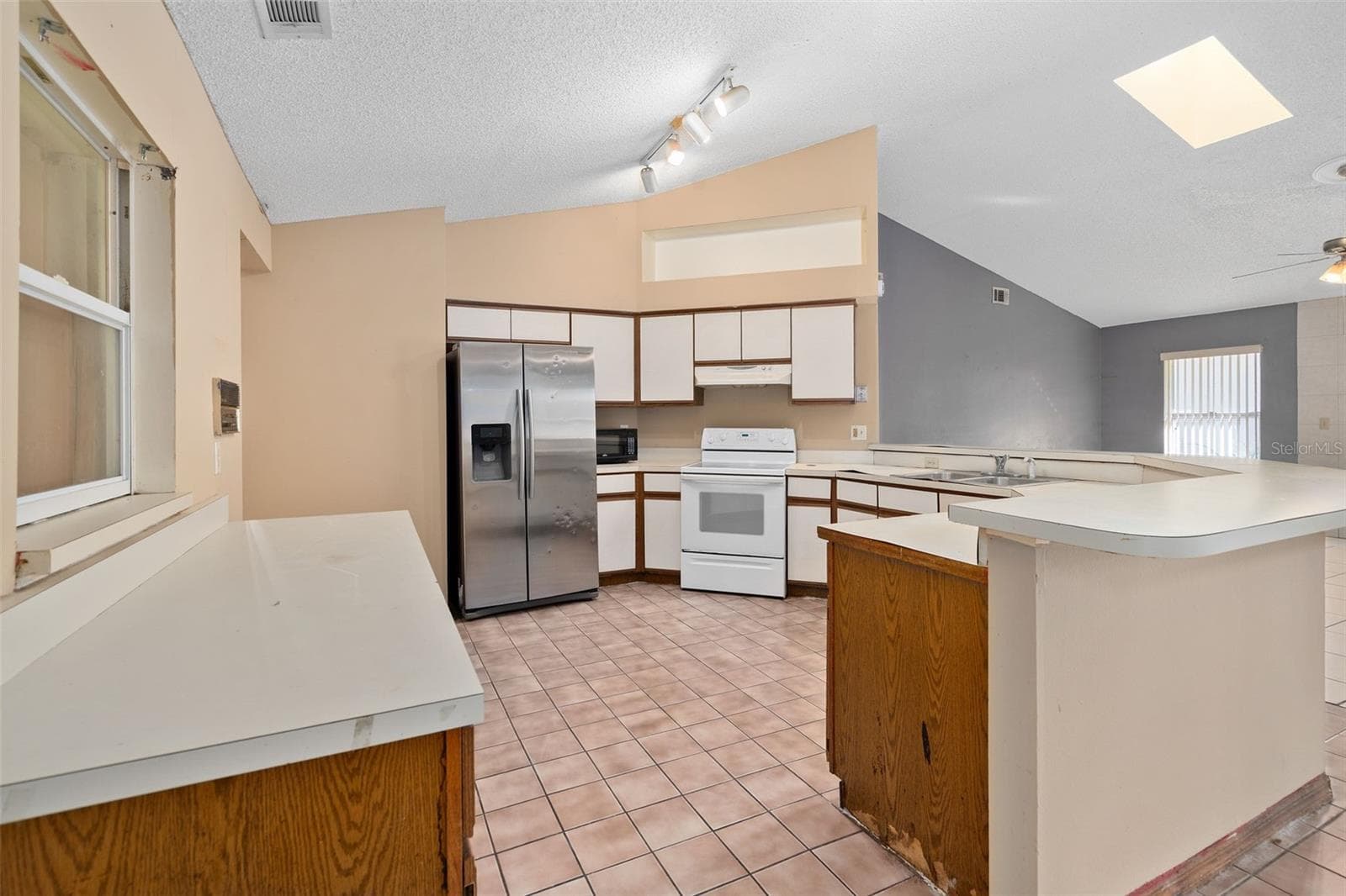 Single Family Residence at 3424 ALISSA CT, ORLANDO, photo 12 of 33