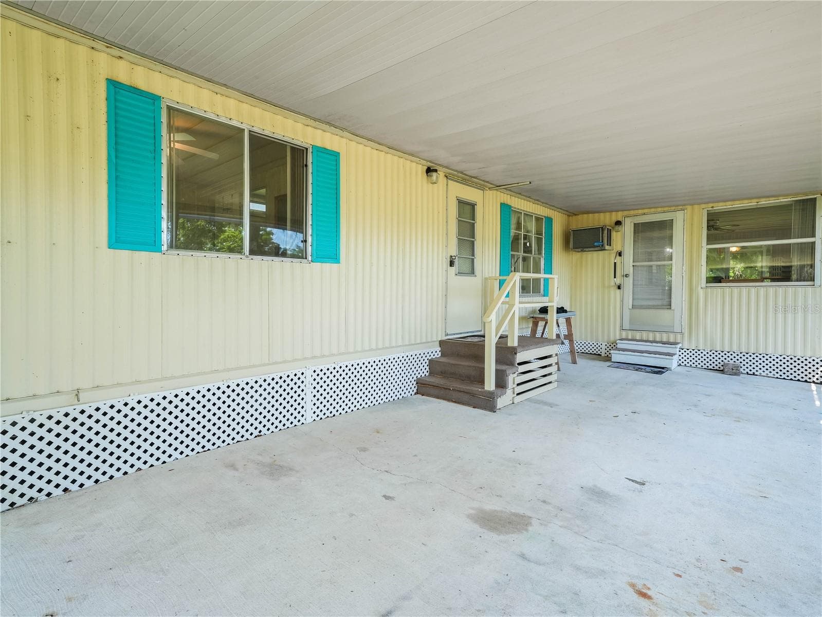 Manufactured Home at 3130 N MARINA PKWY, LAKE WALES, photo 3 of 44