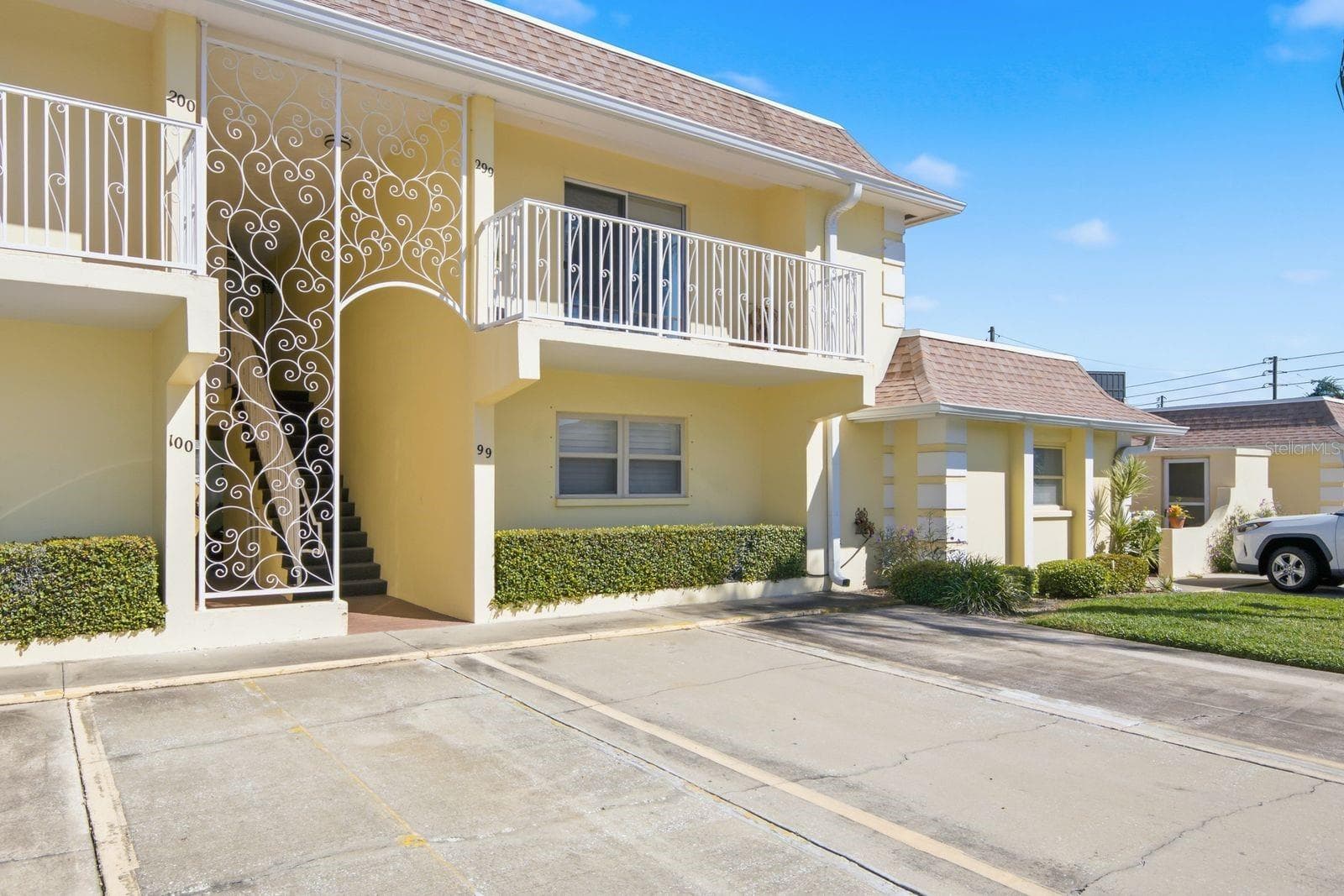 Condominium at 610 INDIAN ROCKS RD N #299, BELLEAIR BLUFFS, photo 2 of 28