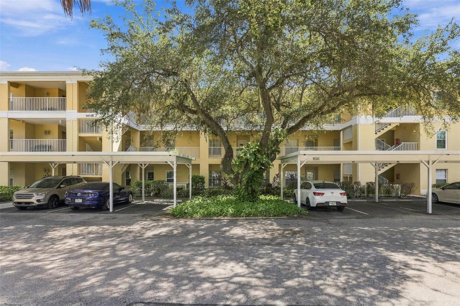 19345 WATER OAK DR #106