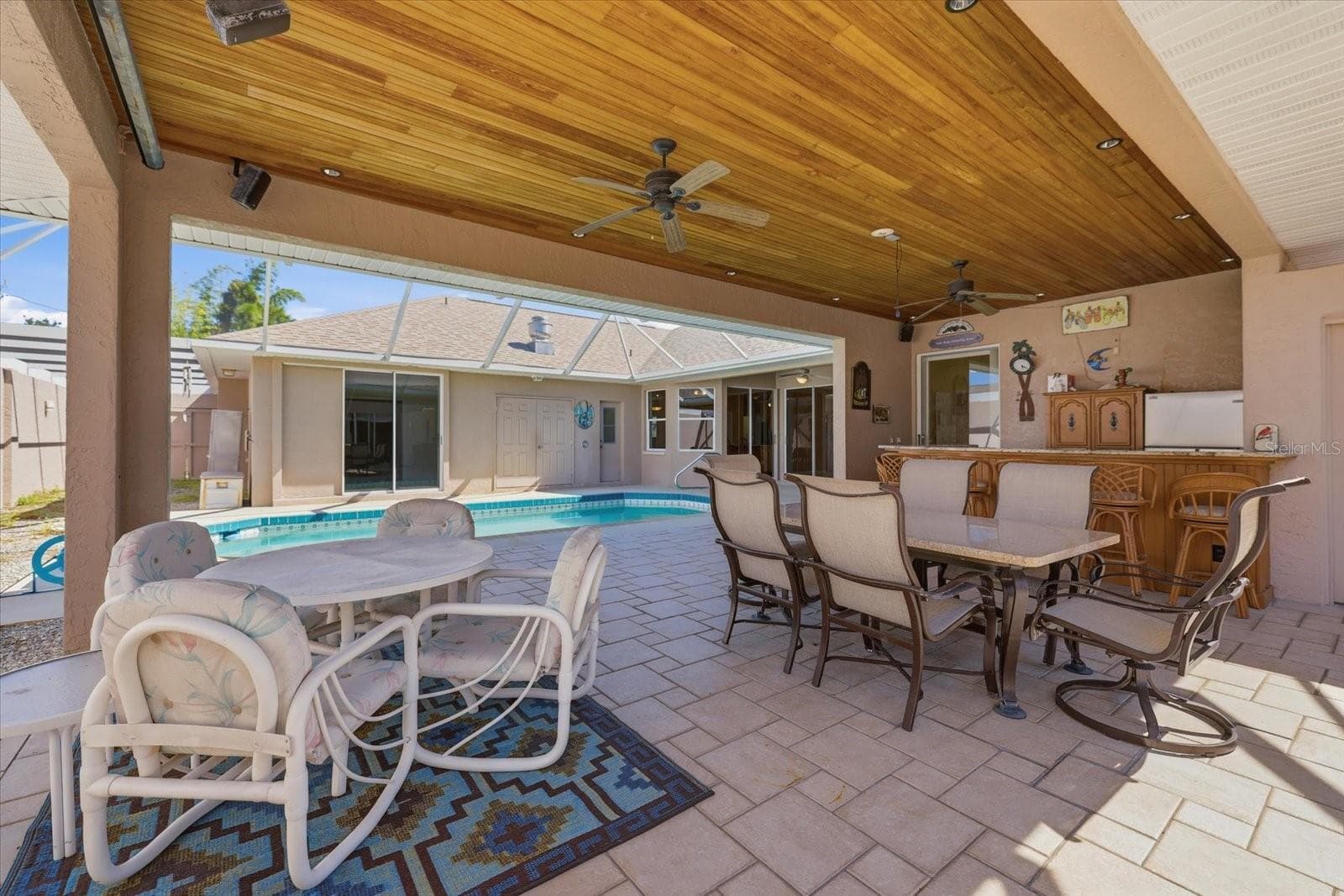 Poll, outdoor bar, patio gathering space - 9348 SAN BERNANDINO AVE, ENGLEWOOD