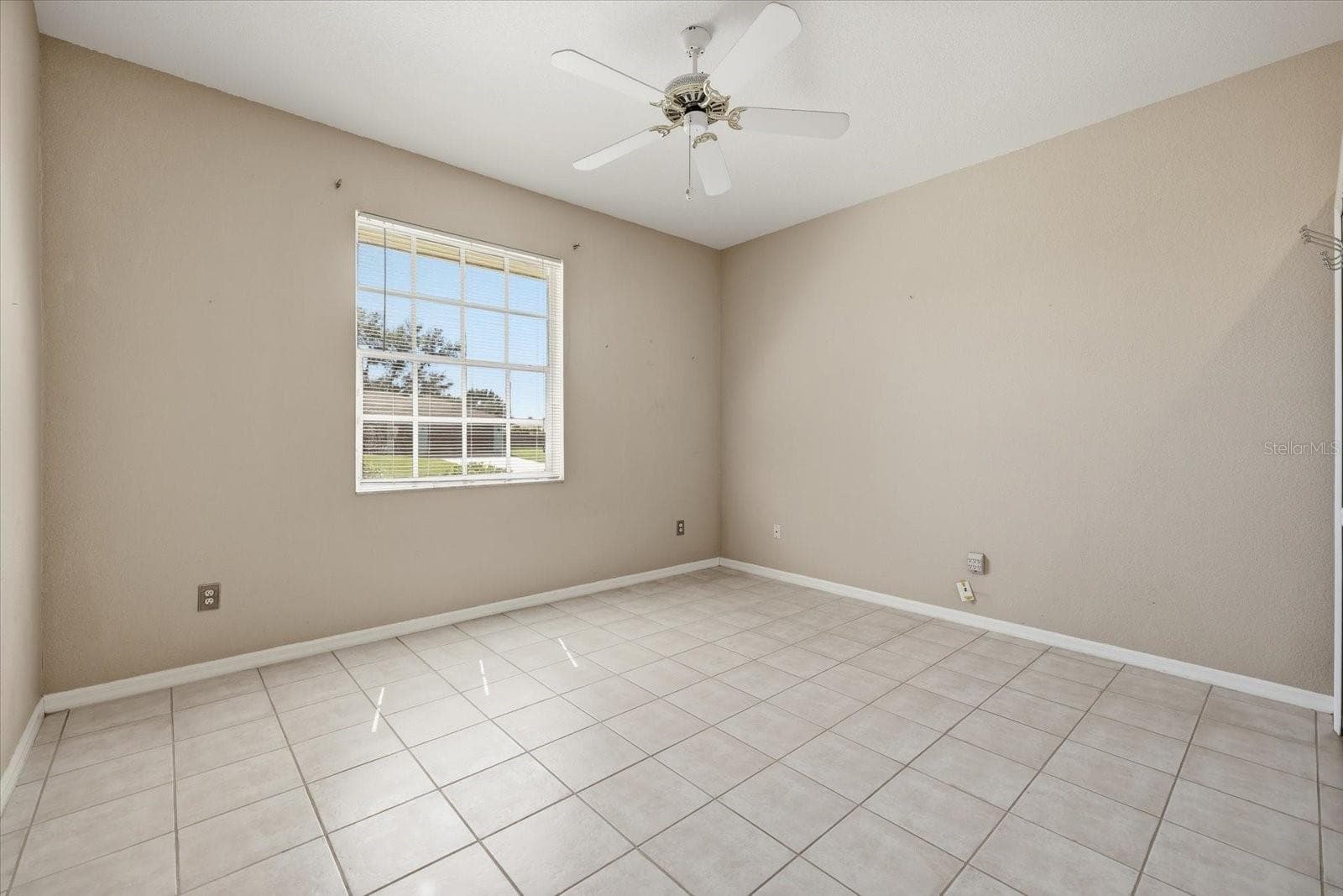 bedroom 1 - 9348 SAN BERNANDINO AVE, ENGLEWOOD