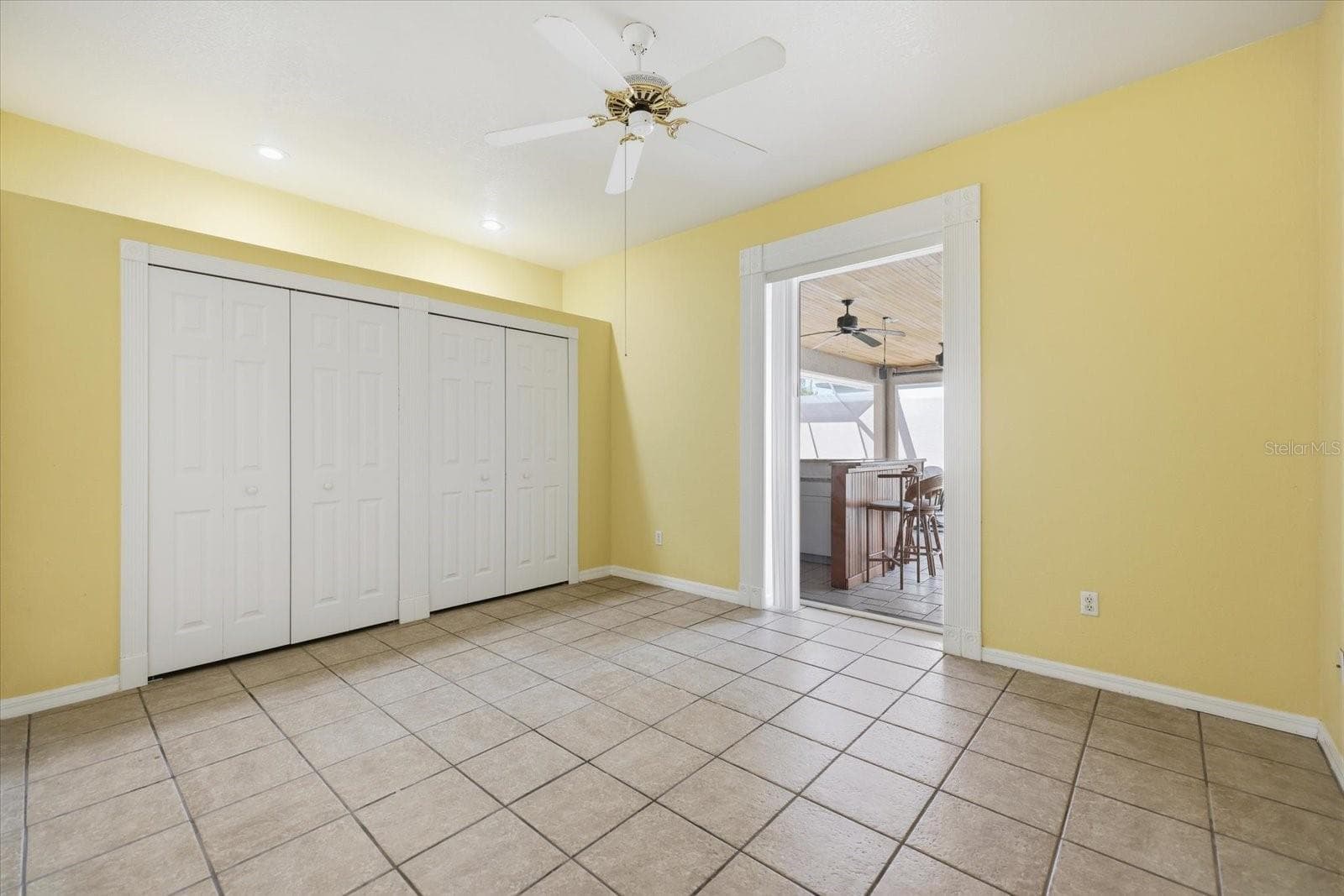bedroom 2 - 9348 SAN BERNANDINO AVE, ENGLEWOOD
