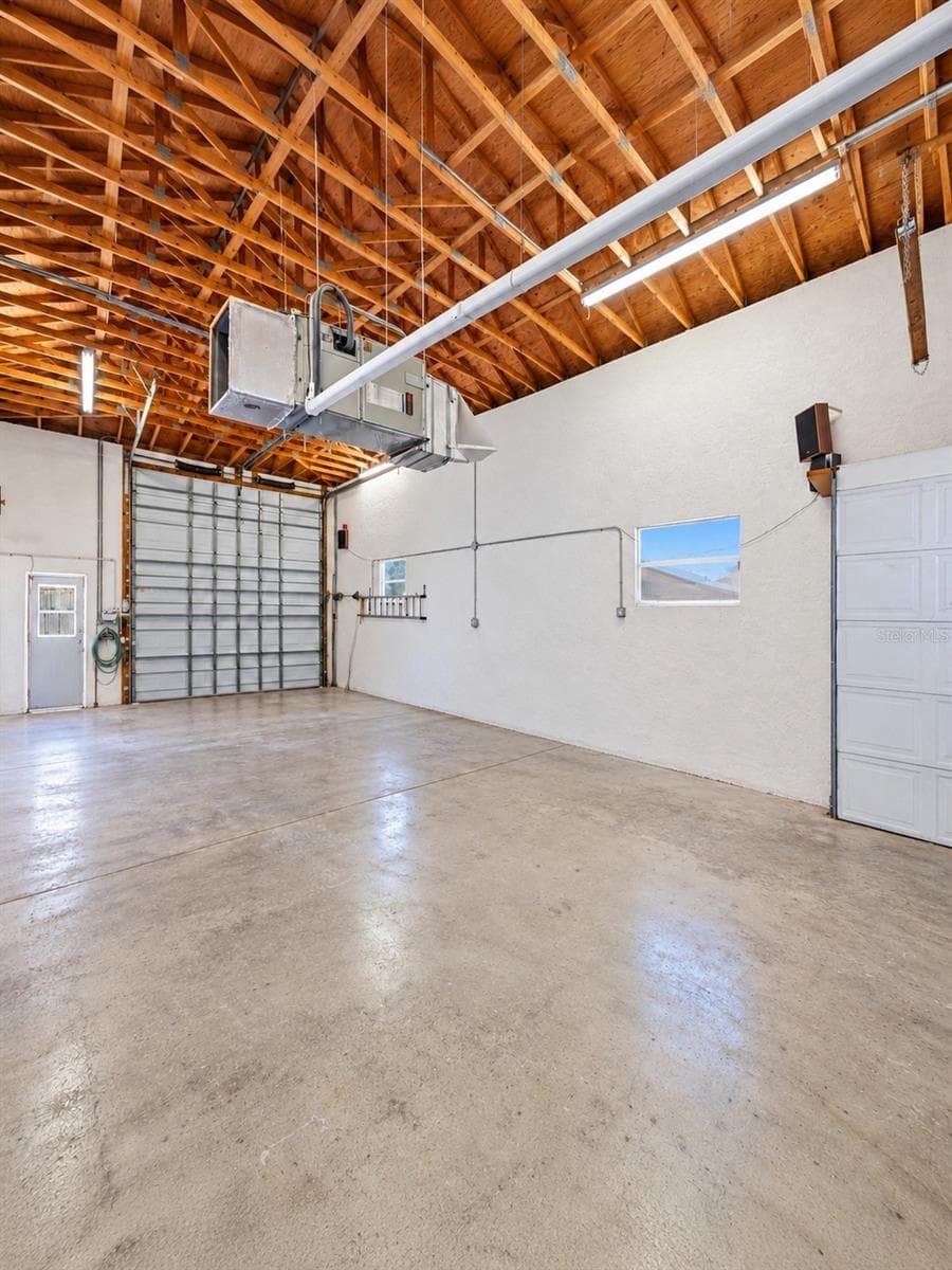 virtually decluttered - 9348 SAN BERNANDINO AVE, ENGLEWOOD